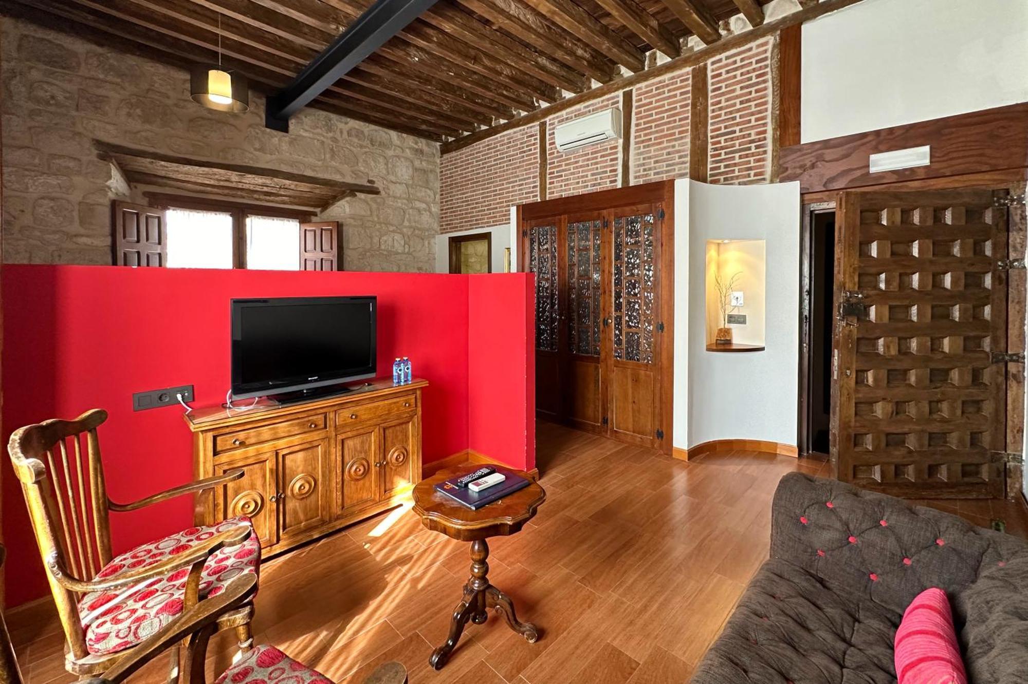 Concejo Hospederia Hotel Valoria la Buena Bagian luar foto