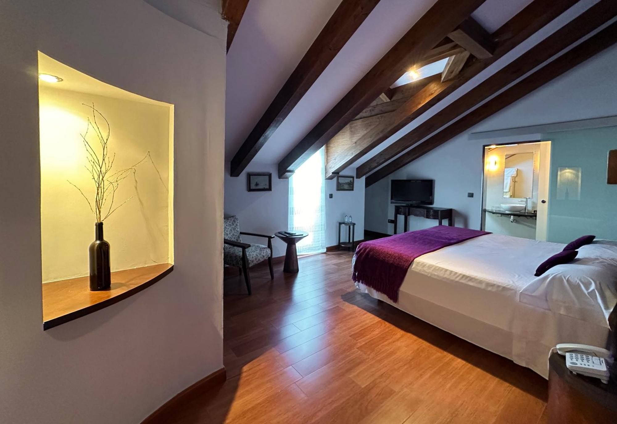 Concejo Hospederia Hotel Valoria la Buena Bagian luar foto
