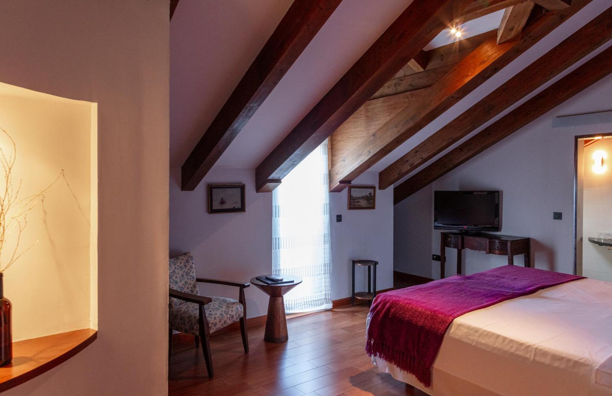 Concejo Hospederia Hotel Valoria la Buena Bagian luar foto