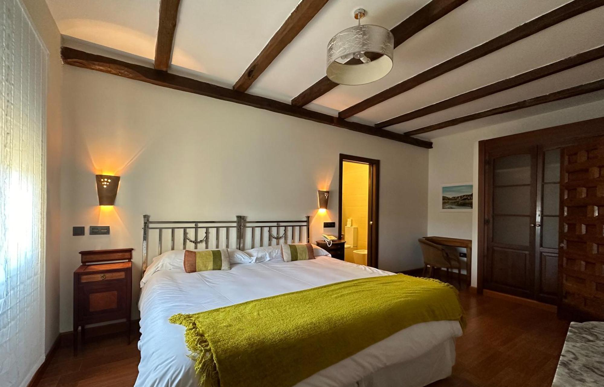 Concejo Hospederia Hotel Valoria la Buena Bagian luar foto